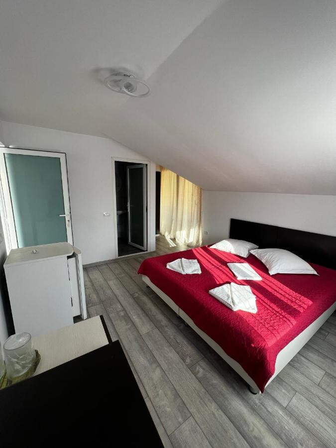 Vila Iris Mamaia Nord 那沃达利 外观 照片